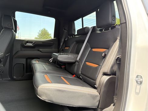 Used 2024 GMC Sierra 1500 AT4 w/ Technology Package AWD/4WD image 41
