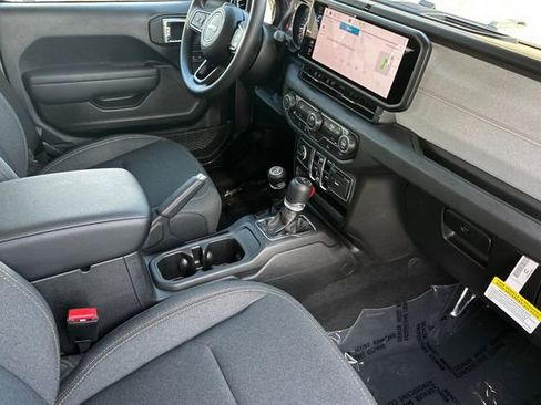 New 2026 Jeep Gladiator Sport AWD/4WD image 14