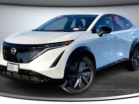 Certified 2025 Nissan Ariya AWD image 3