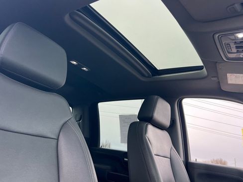 Used 2021 GMC Sierra 2500 SLT w/ SLT Premium Package image 13