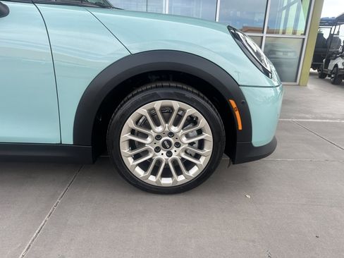 Used 2025 MINI Cooper S FWD image 8