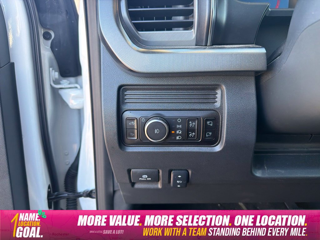 Used 2025 Ford F350 Platinum AWD/4WD image 15