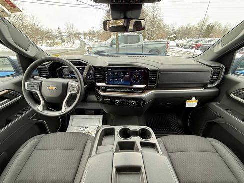 Used 2025 Chevrolet Silverado 1500 LT image 10