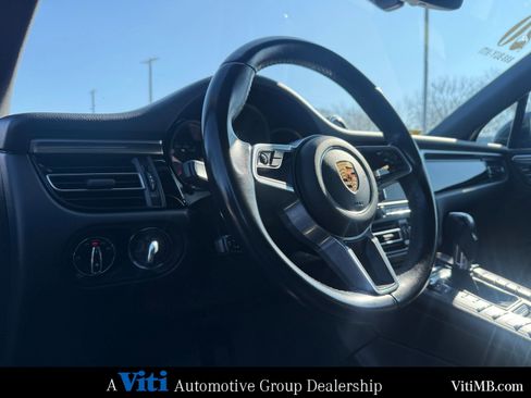 Used 2020 Porsche Macan image 17