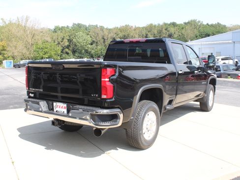 New 2026 Chevrolet Silverado 2500 LTZ w/ LTZ Convenience Package AWD/4WD image 8