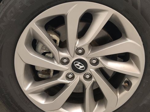 Used 2017 Hyundai Tucson Sport FWD image 31