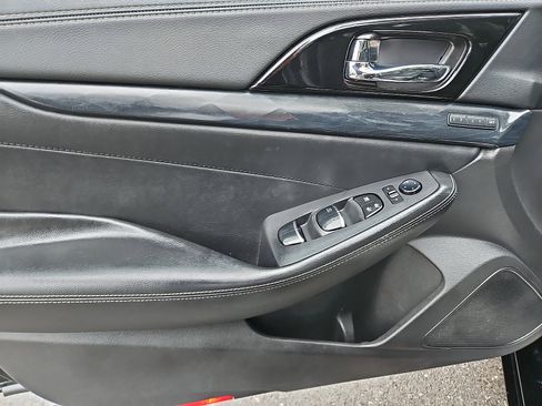 Certified 2020 Nissan Maxima Platinum w/ Sport Mat Group image 11