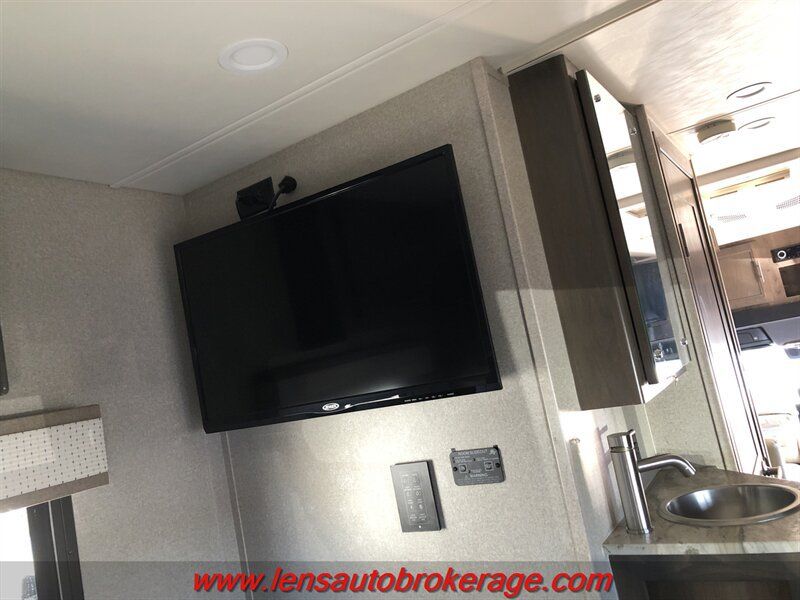 Used 2019 Mercedes-Benz Sprinter 170 image 28