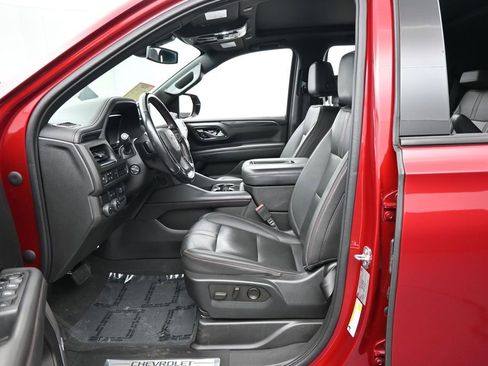 Used 2022 Chevrolet Tahoe RST w/ Sport Performance Package RWD image 11