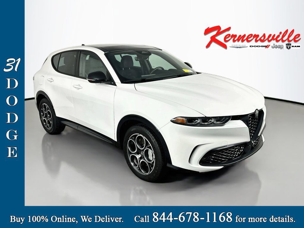 Used 2025 Alfa Romeo Tonale AWD/4WD image 1
