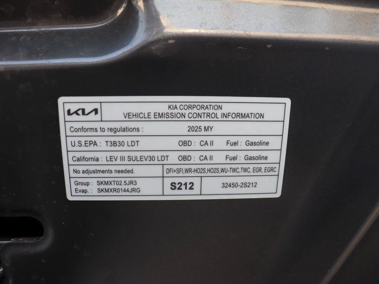 Used 2025 Kia Sorento S FWD image 7