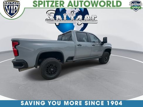 Used 2025 Chevrolet Silverado 2500 ZR2 w/ Technology Package AWD/4WD image 9