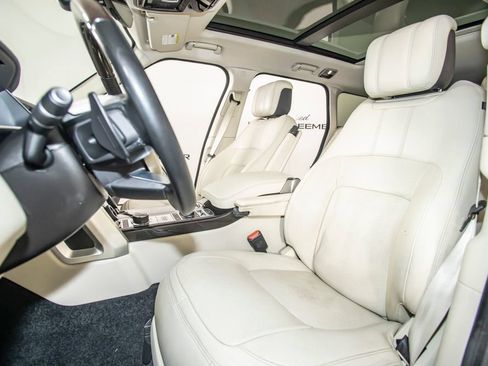 Used 2019 Land Rover Range Rover HSE AWD/4WD image 11