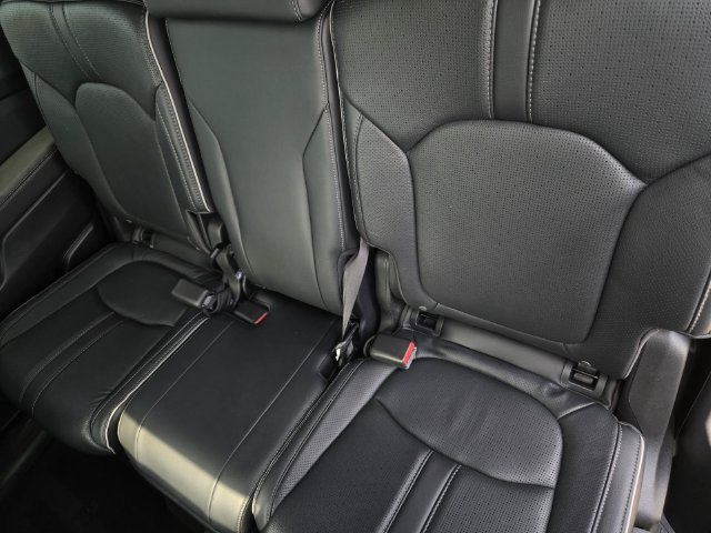 Used 2025 Honda Pilot Elite image 14