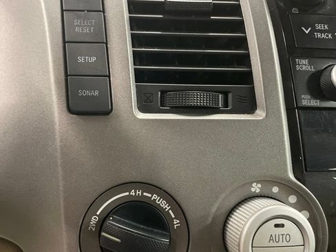 Used 2011 Toyota Tundra Limited w/ Memory Pkg AWD/4WD image 28