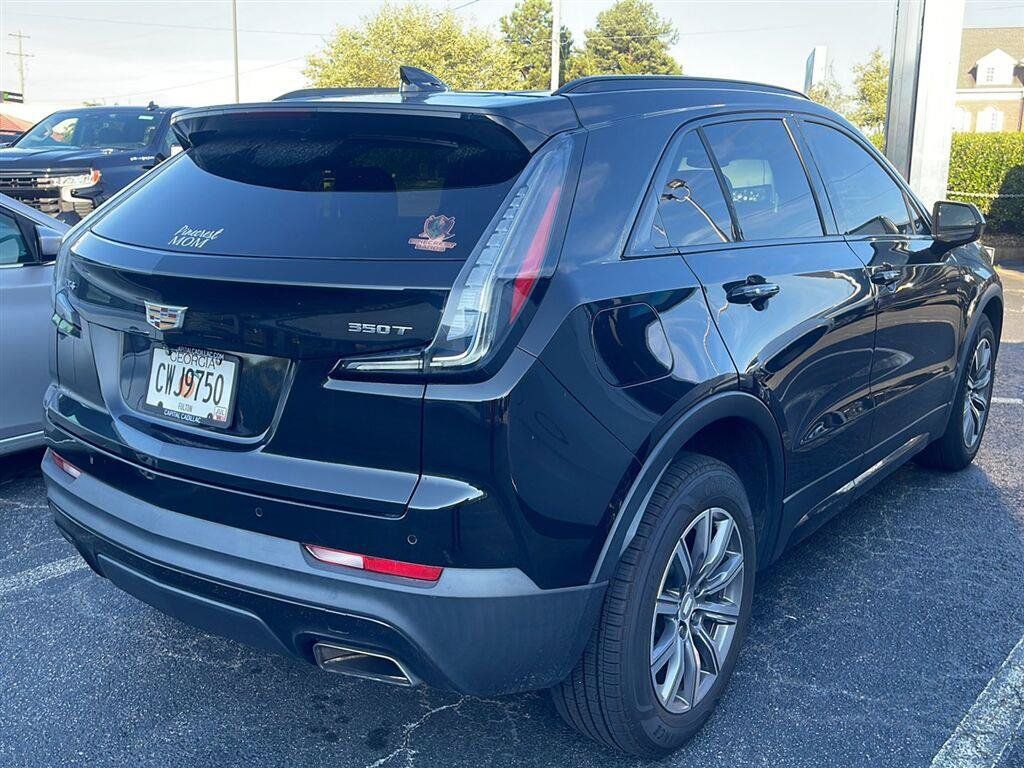 Used 2020 Cadillac XT4 Sport w/ Cold Weather Package FWD image 3