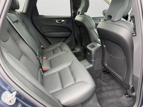 Used 2024 Volvo XC60 T8 Plus w/ Climate Package AWD/4WD image 9