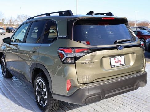 Certified 2025 Subaru Forester Premium image 3