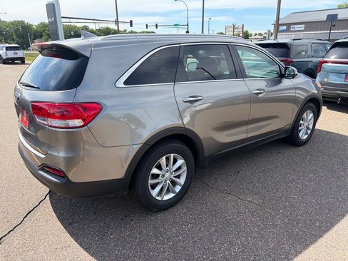 Used 2018 Kia Sorento AWD image 5