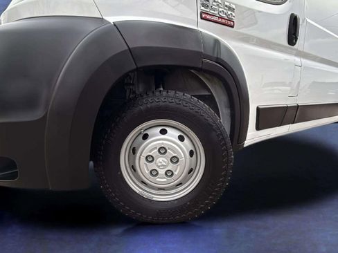 Used 2020 RAM ProMaster 2500 w/ Premium Appearance Group image 20