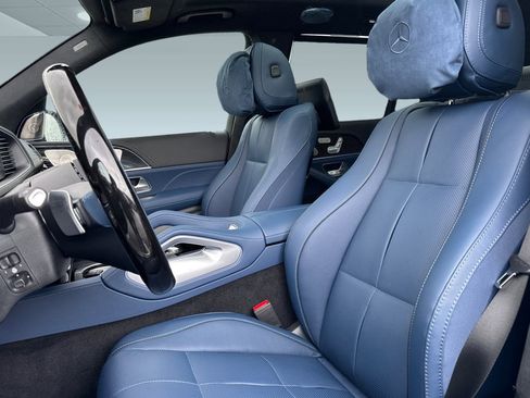 New 2026 Mercedes-Benz GLS 580 4MATIC image 5