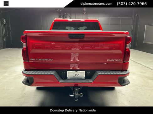 Used 2023 Chevrolet Silverado 1500 Custom image 6
