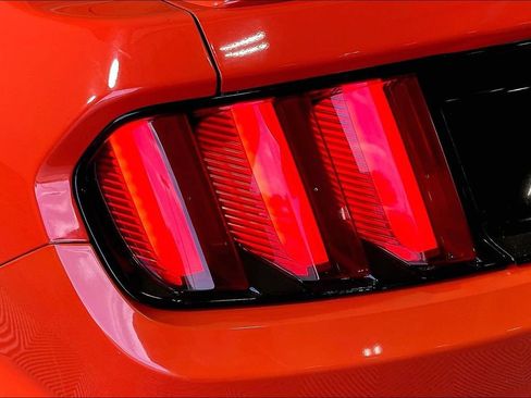 Used 2015 Ford Mustang Coupe w/ Equipment Group 051A RWD image 36