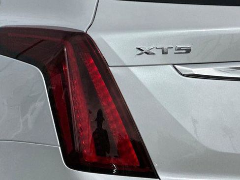 Certified 2025 Cadillac XT5 Luxury FWD image 26