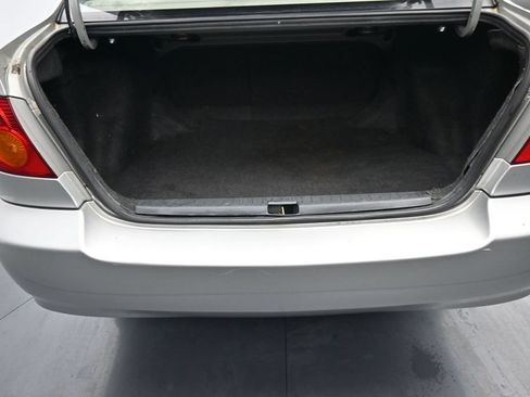 Used 2003 Toyota Corolla LE FWD image 14