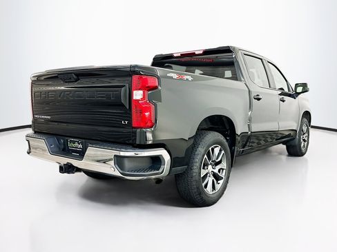 Used 2023 Chevrolet Silverado 1500 LT AWD/4WD image 9
