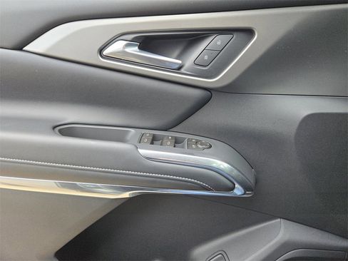 New 2026 Chevrolet Traverse LT image 12