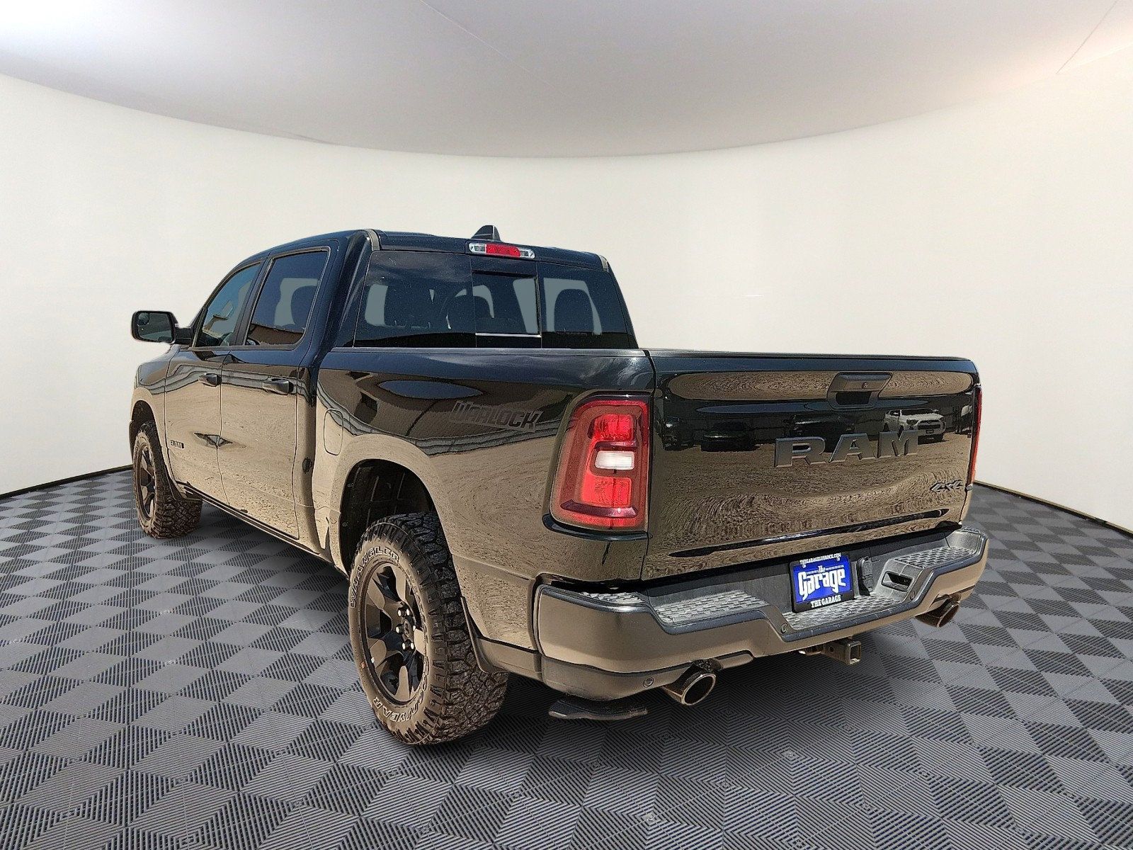 Used 2025 RAM 1500 Warlock AWD/4WD image 3