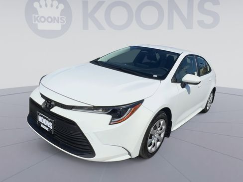 Used 2023 Toyota Corolla LE image 5