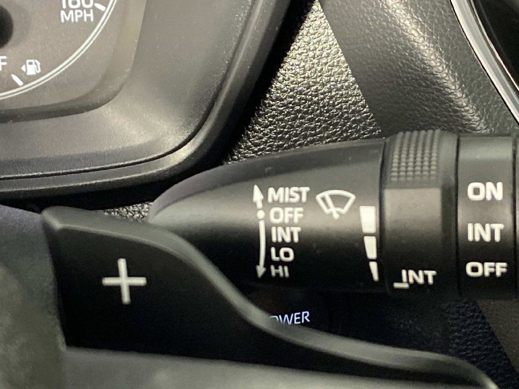 Used 2024 Toyota Corolla Cross AWD Hybrid image 18