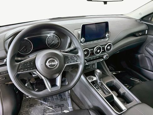 Used 2024 Nissan Sentra SV FWD image 17