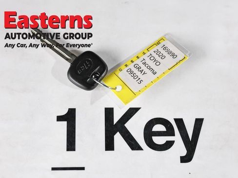 Used 2020 Toyota Tacoma SR5 AWD/4WD image 24