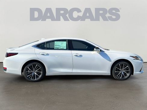 New 2025 Lexus ES 300h w/ Premium Package image 3