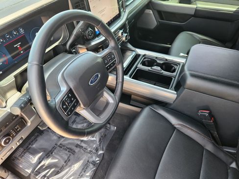 Used 2024 Ford F350 Lariat w/ Lariat Ultimate Package AWD/4WD image 13