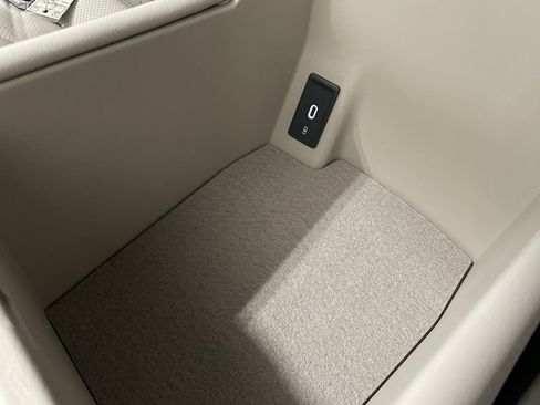 New 2026 Volkswagen Atlas SE FWD image 27