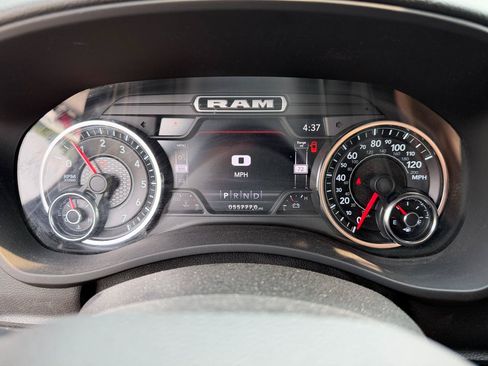 Used 2022 RAM 2500 Big Horn w/ Level C Equiment Group AWD/4WD image 24