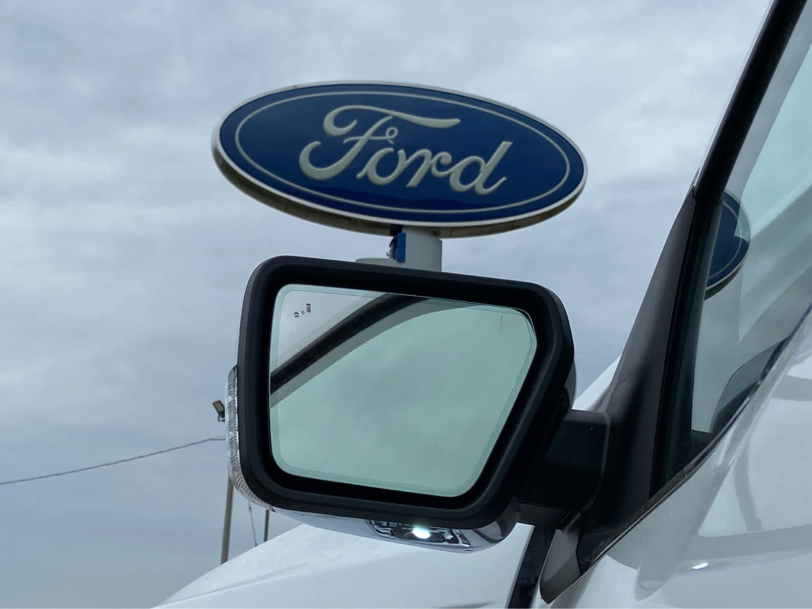 Used 2023 Ford F150 Lariat w/ Equipment Group 502A High AWD/4WD image 39