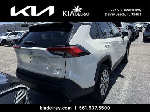 Used 2021 Toyota RAV4 XLE Premium FWD image 7