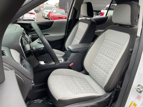 Used 2024 Chevrolet Equinox LT image 19