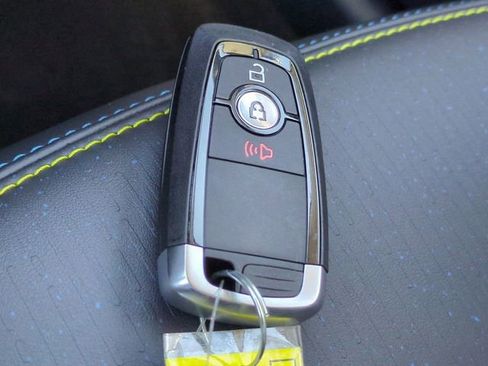 New 2025 Ford Maverick Lobo image 27