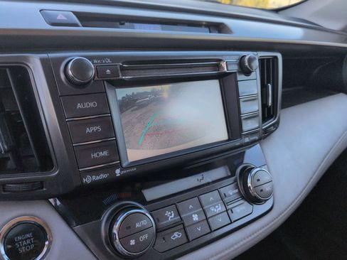 Used 2015 Toyota RAV4 Limited image 27