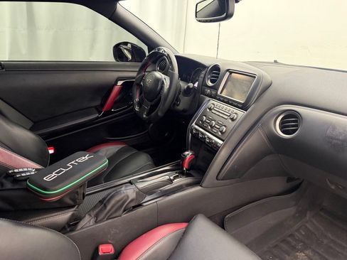 Used 2015 Nissan GT-R Black Edition AWD/4WD image 37