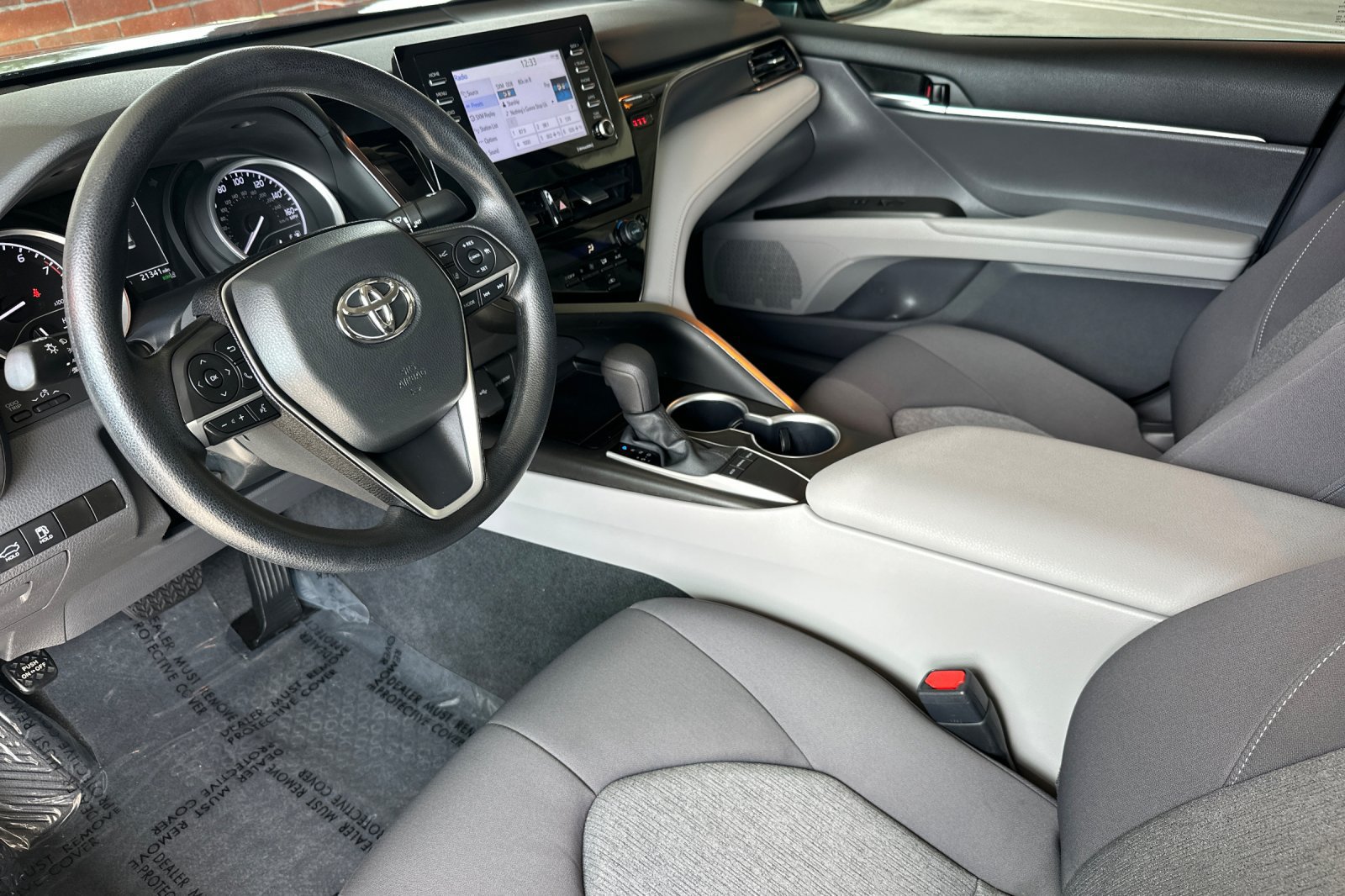 Used 2024 Toyota Camry LE w/ Convenience Package FWD image 10