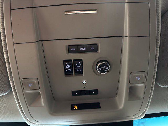 Used 2018 GMC Yukon XL SLT AWD/4WD image 32
