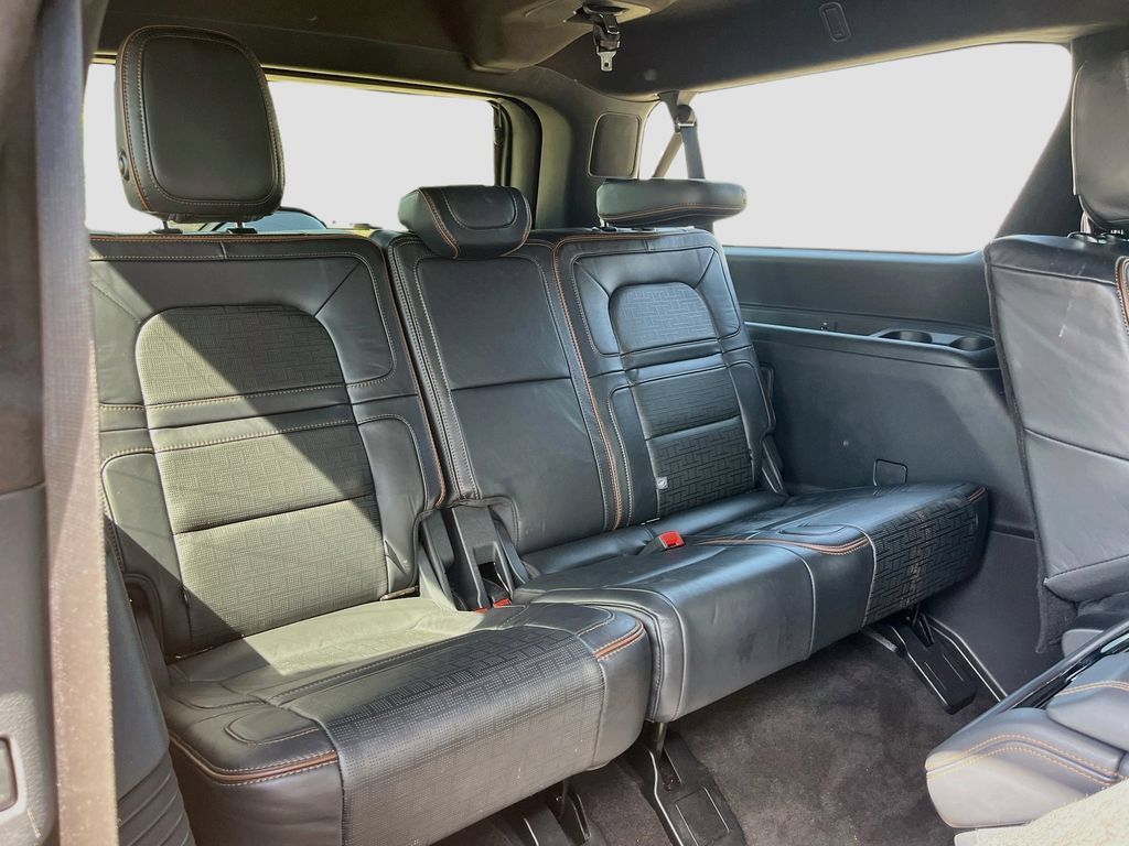 Used 2024 Lincoln Navigator L Black Label AWD/4WD image 30