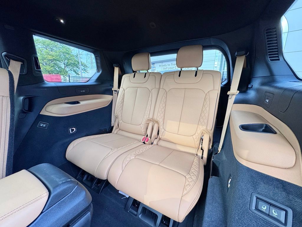 Used 2023 Jeep Grand Cherokee L Summit AWD/4WD image 18